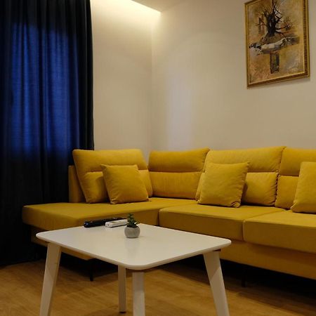 2E Center Apartment Тирана Экстерьер фото