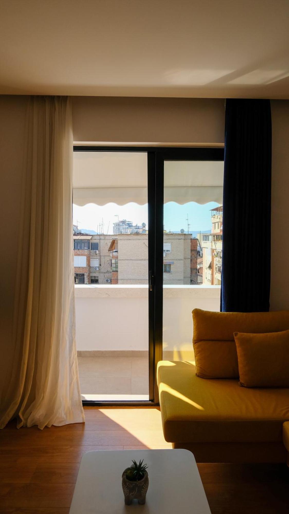 2E Center Apartment Тирана Экстерьер фото