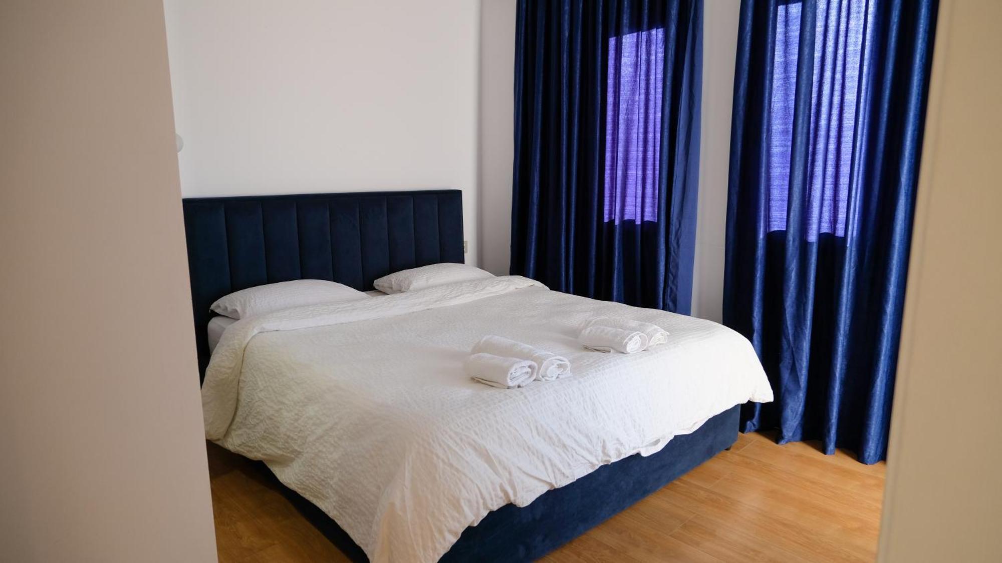 2E Center Apartment Тирана Экстерьер фото